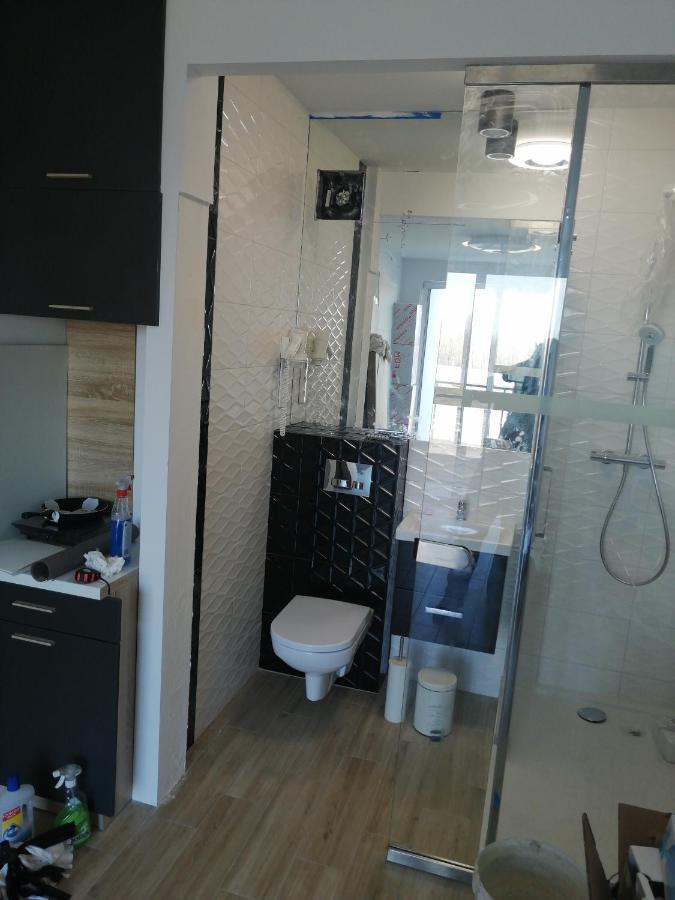 Apartamenty Galeria Polnocna Warschau Buitenkant foto